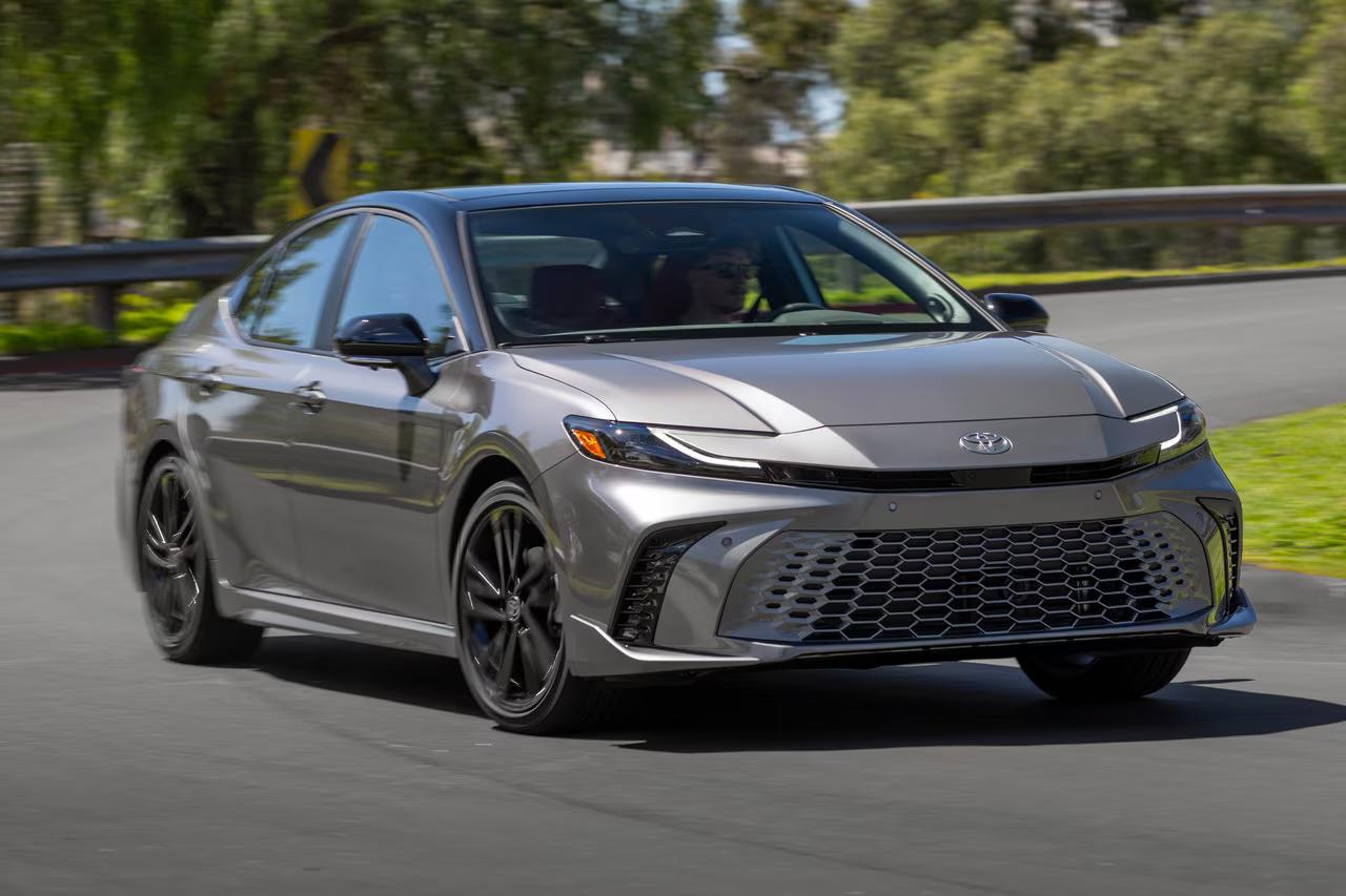 Toyota Camry 2025