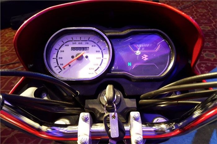 সেকেন্ড হ্যান্ড মোটরসাইকেল কেনার আগে যে ১১ টি বিষয় জানা জরুরি feature image