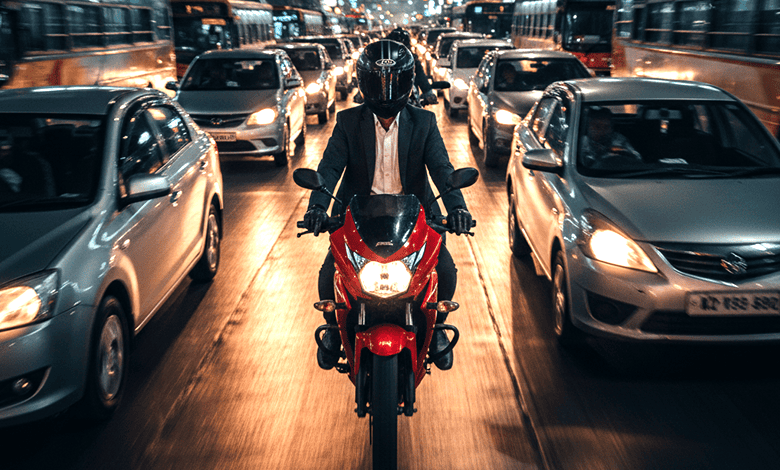 How to Choose the Right Motorcycle for a Daily Office Commute feature image
