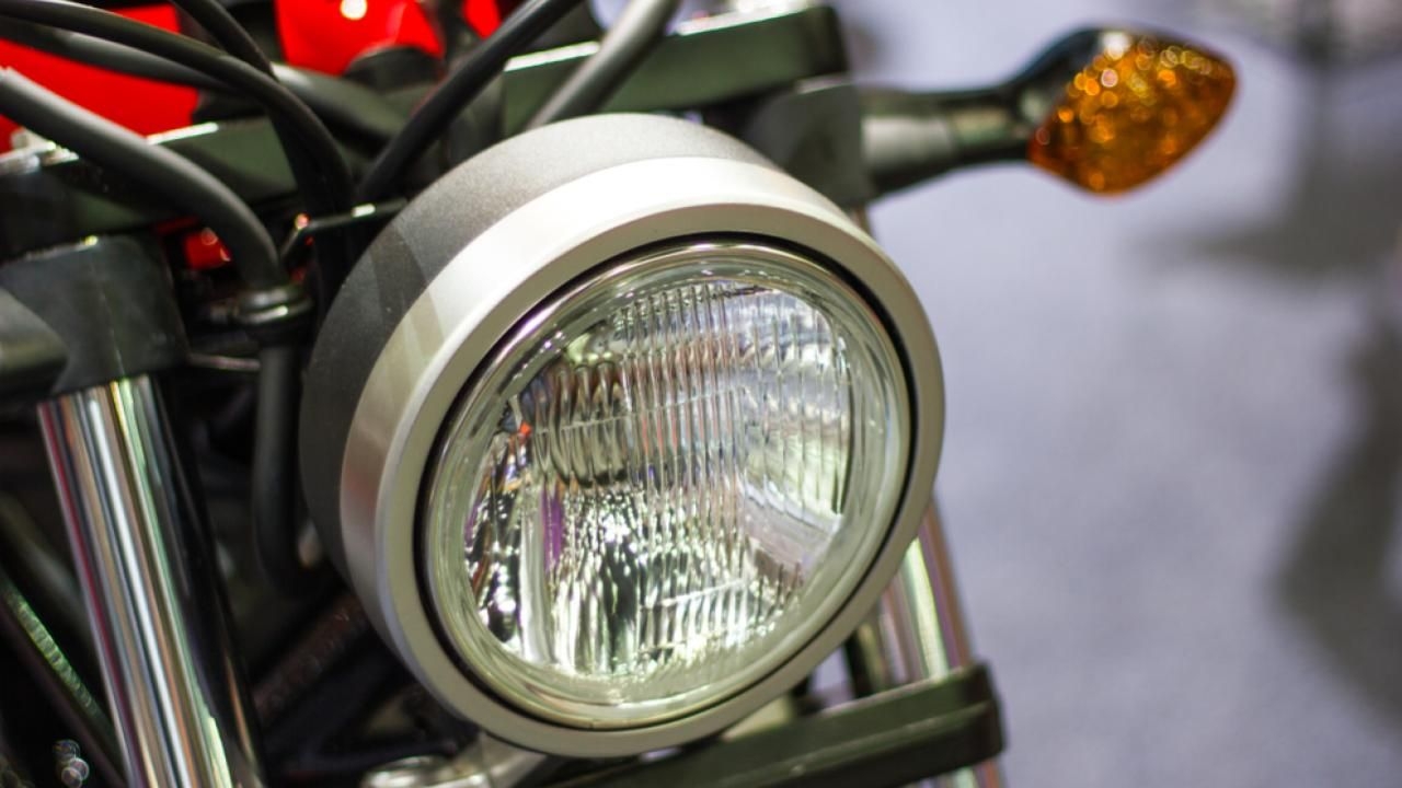 Common Motorcycle Headlight Problems and Solutions feature image