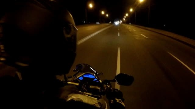 Safety Precautions for Riding a Motorcycle on the Highway at Night feature image