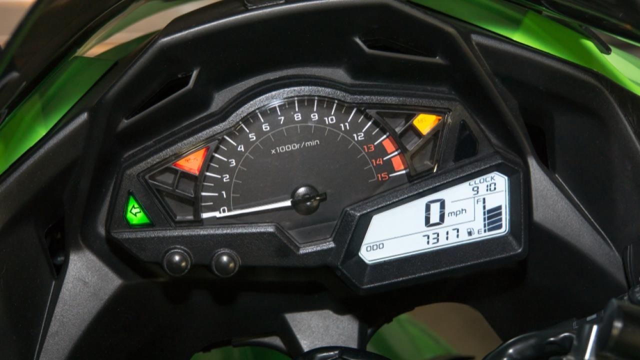 Tips to Get Better Mileage from Your Motorcycle feature image