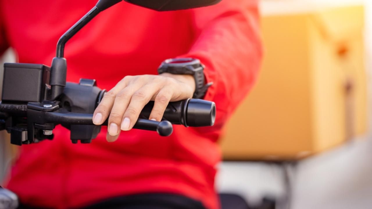 Things to Remember While Riding a Motorcycle feature image