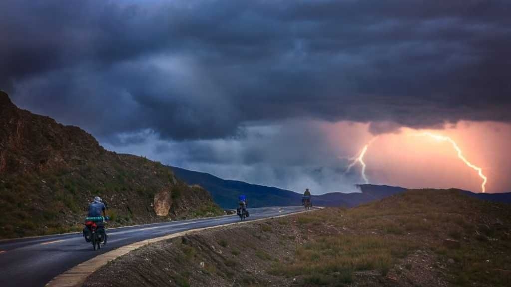 Tips for Riding Safely During Thunderstorms feature image