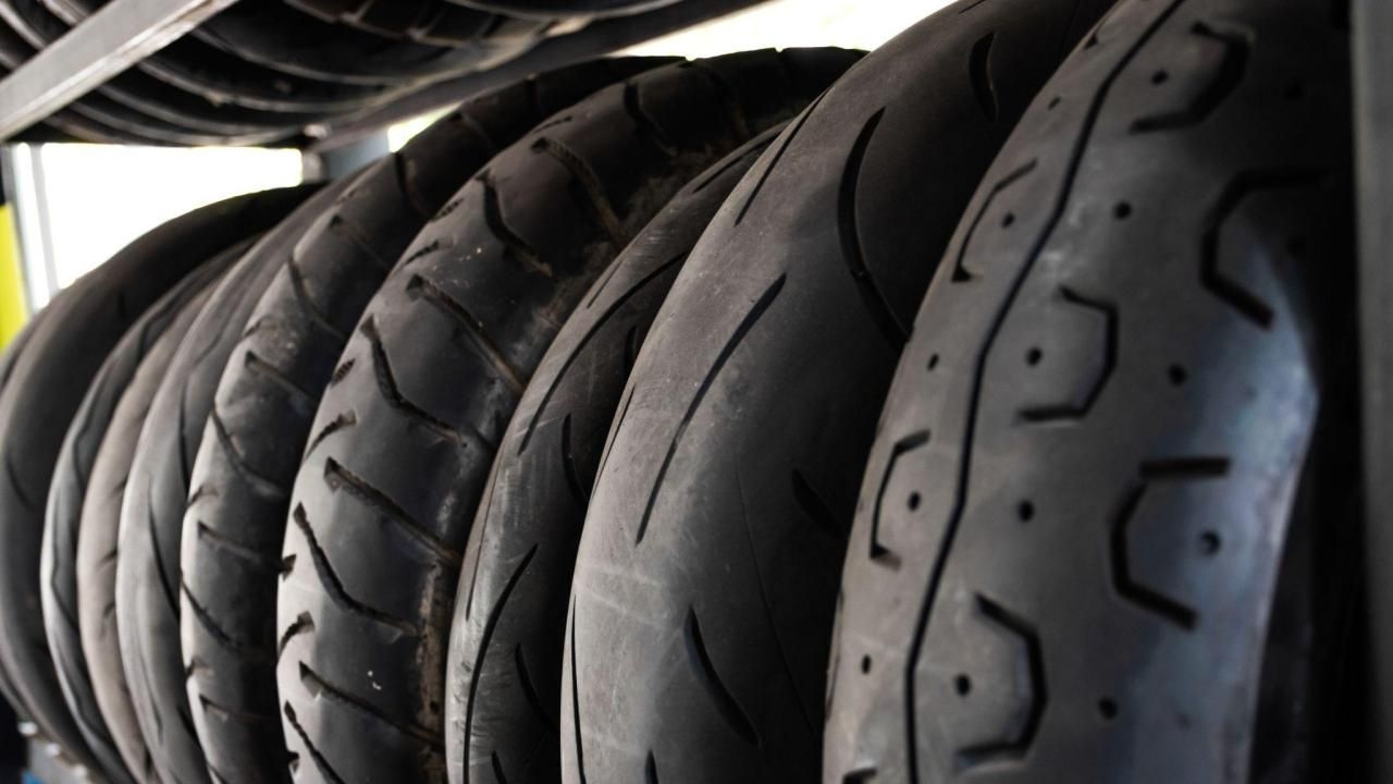 Proper Ways to Check Your Bike’s Tyre Pressure feature image