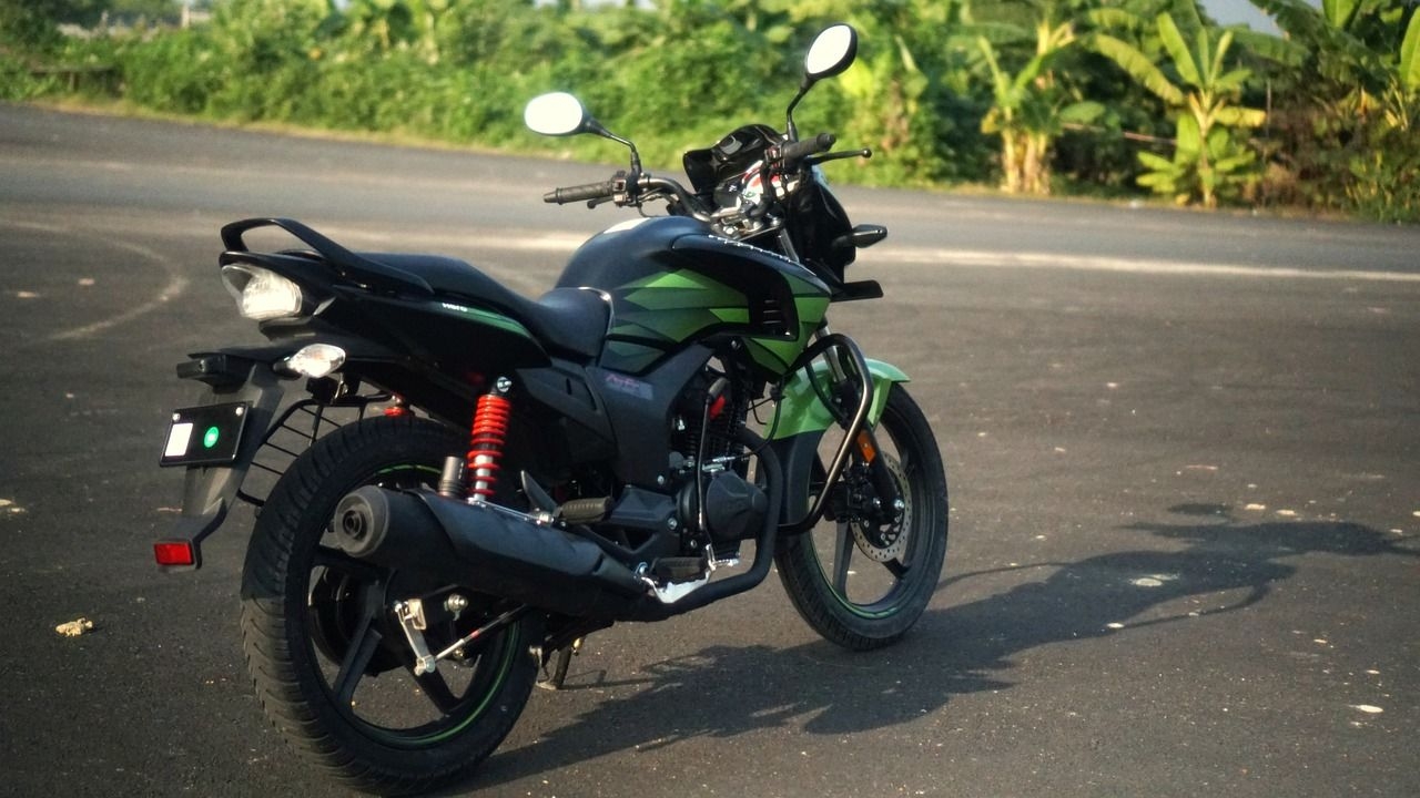 Hero Hunk 10,000 km Riding Review feature image