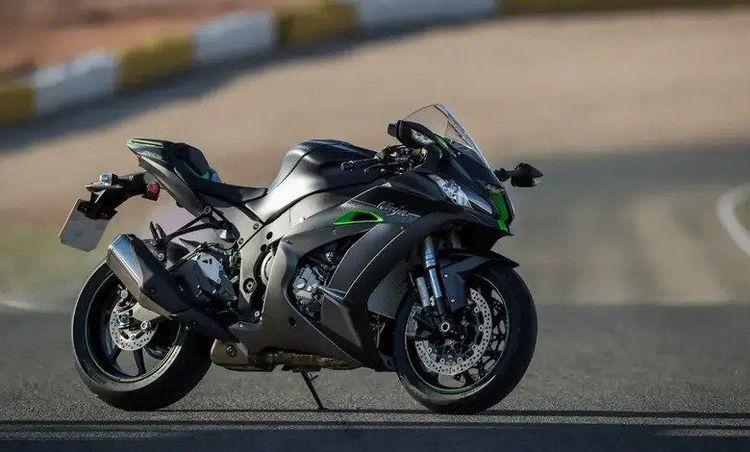 Kawasaki Ninja ZX10-R
