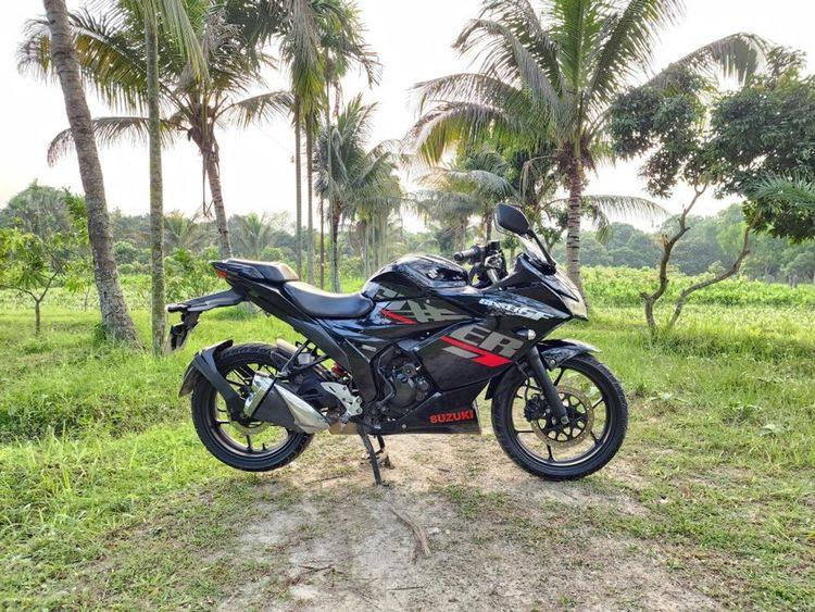 Suzuki Gixxer SF