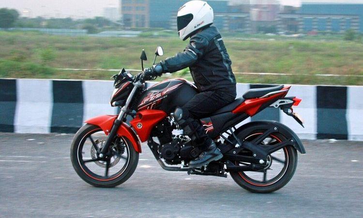 Yamaha FZs FI V2 2017 Edition