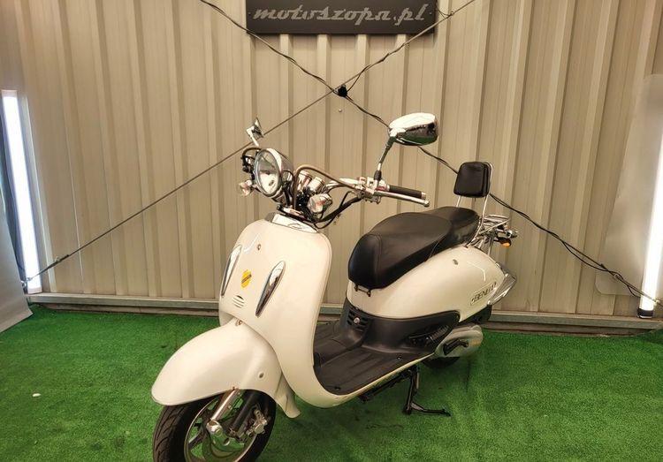 Znen Aurora 125