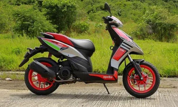 Aprilia SR 150 Race Carbon ABS