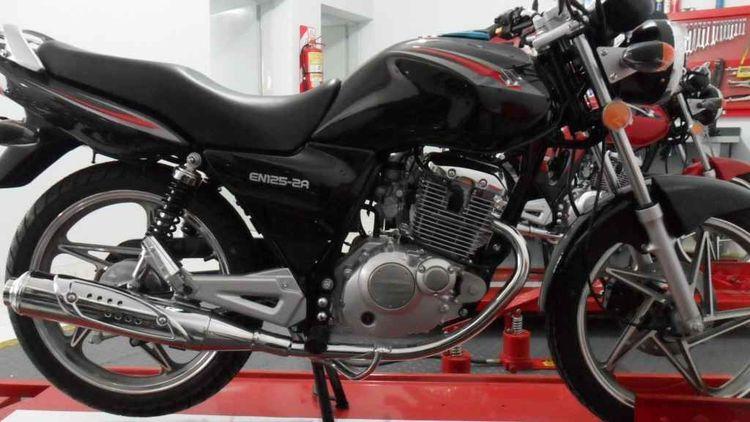 Suzuki EN125-2A