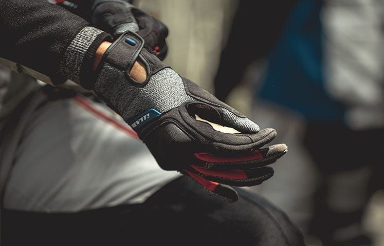 Learn About the 10 Best Motorcycle Gloves in 2023 feature image
